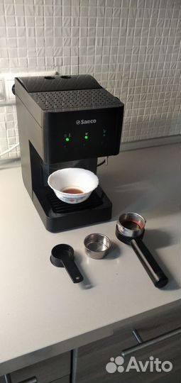 Кофеварка рожковая Saeco Phillips Ri8329