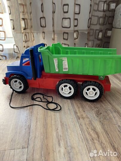 Игрушка машина самосвал