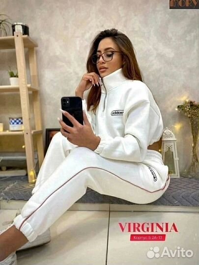 Спортивный костюм женский