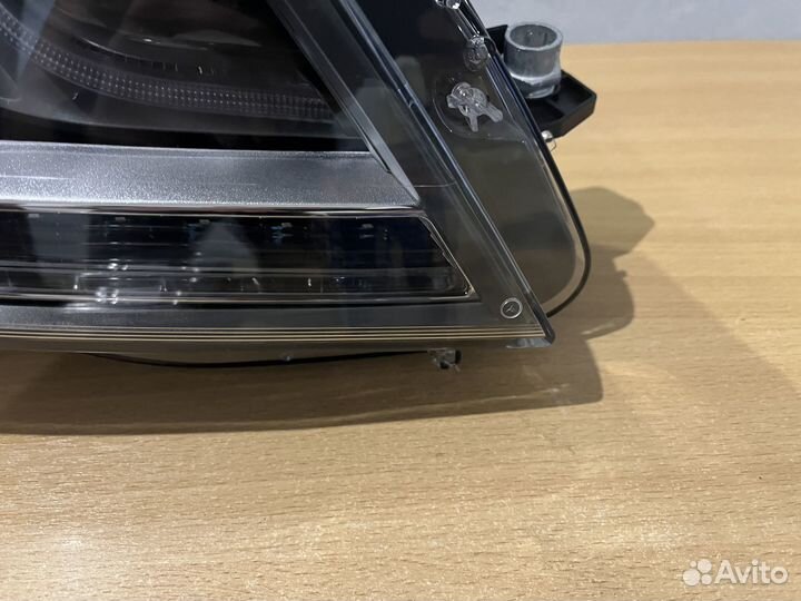 Правая фара Mercedes w204 рестайлинг всборе