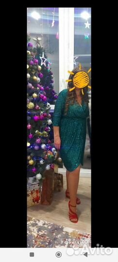Платье зелёное в пайетках
