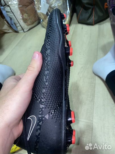 Футбольные бутсы nike phantom