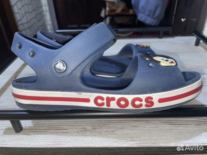 Сандалии Crocs J2