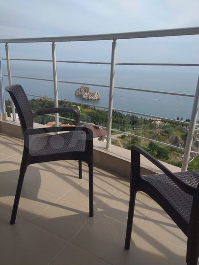 2-к. квартира, 50 м², 8/10 эт.