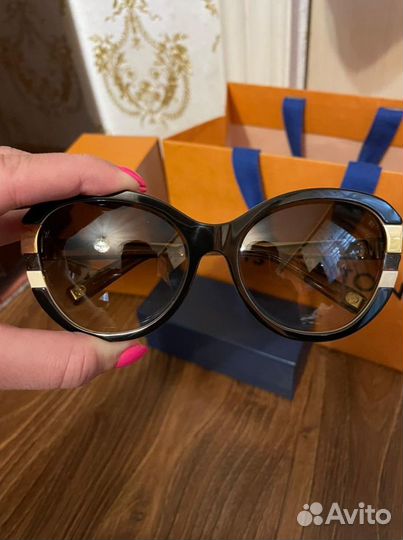 Солнцезащитные очки