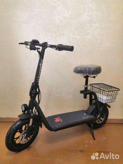 Электросамокат с сидением
