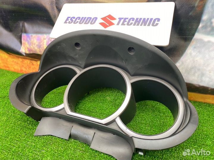 Консоль под щиток приборов Suzuki Grand