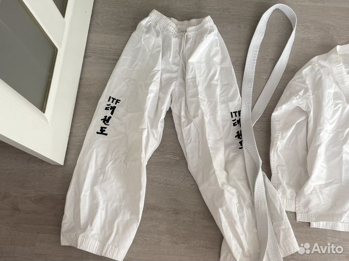 Кимоно для занятий тхэквондо