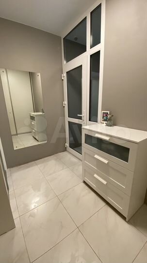 3-к. квартира, 81,5 м², 1/2 эт.