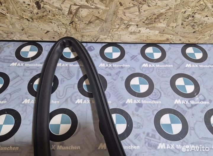 Уплотнитель капота BMW G30 G31 F90 G38 Рeзинка кaп