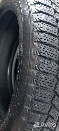 Hankook Winter I'Cept IZ2 225/45 R18 95T