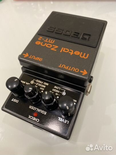 Гитарная примочка Boss Metal Zone MT-2