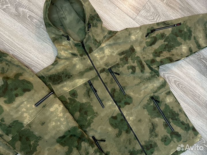 Костюмы летние 