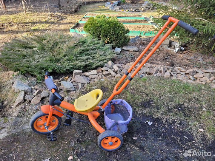 Детский велосипед с ручкой