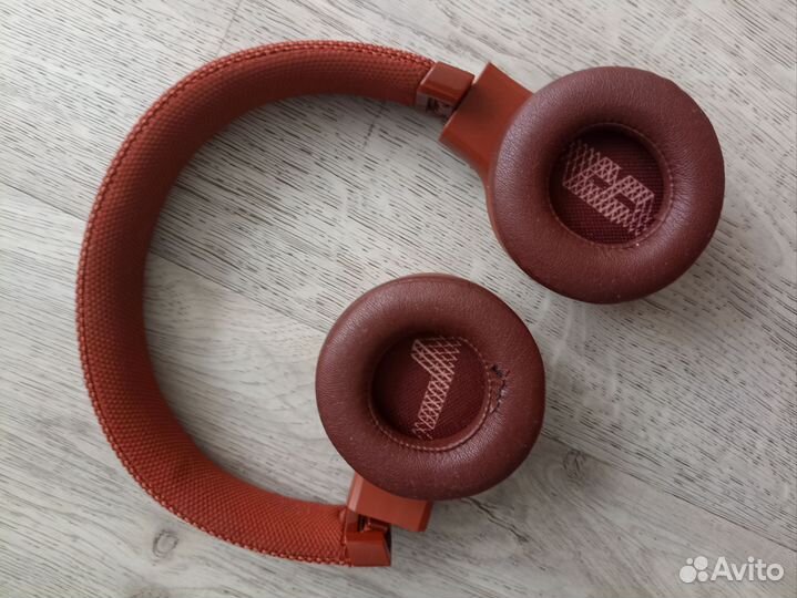 Беспроводные наушники jbl