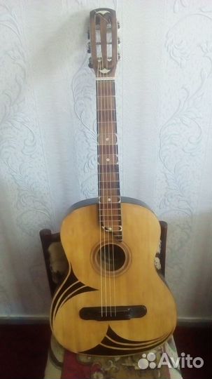 Акустическая гитара