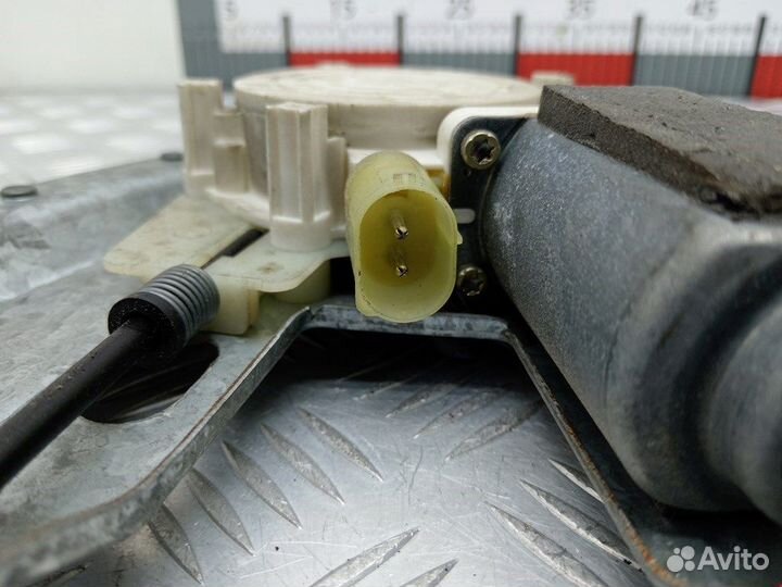 Стеклоподъемник для BMW 5-Series (E39)