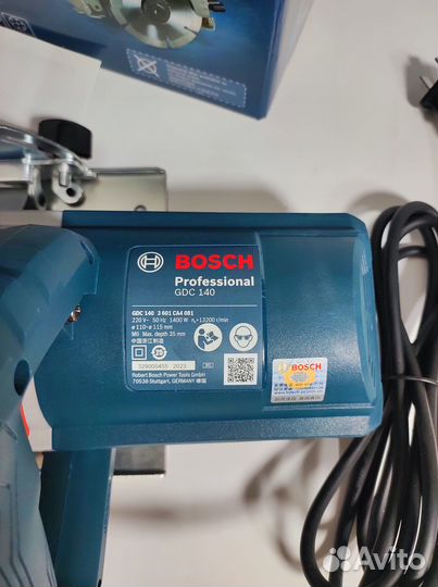 Циркулярная пила Bosch GDC 140