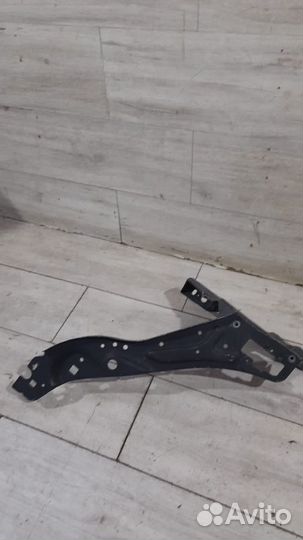 Суппорт фары правый Mercedes W212 E Class С 2013