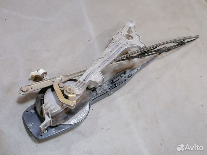 Дворник передний в сборе Mercedes Benz 190 W201