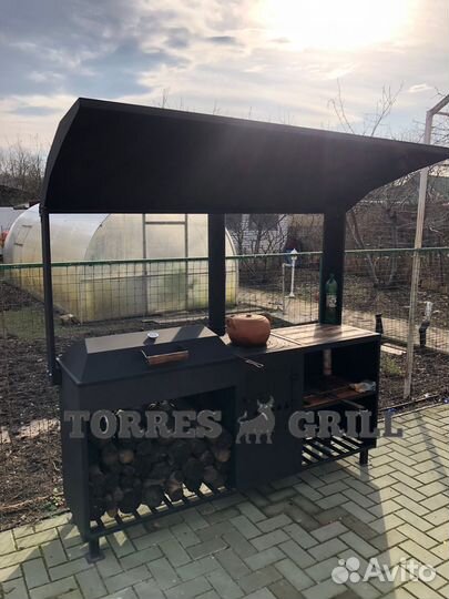 Мангал с крышей и печью под казан