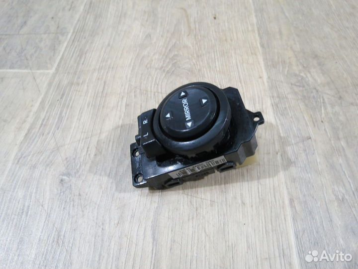 Блок управления зеркалами Kia Rio 3