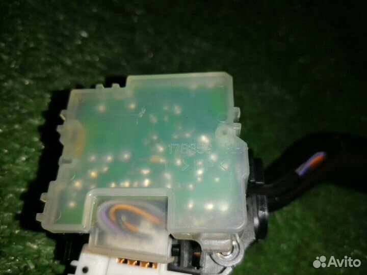 Переключатель подрулевой (дворников) GE8D66128 For