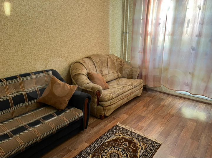2-к. квартира, 87 м², 8/10 эт.