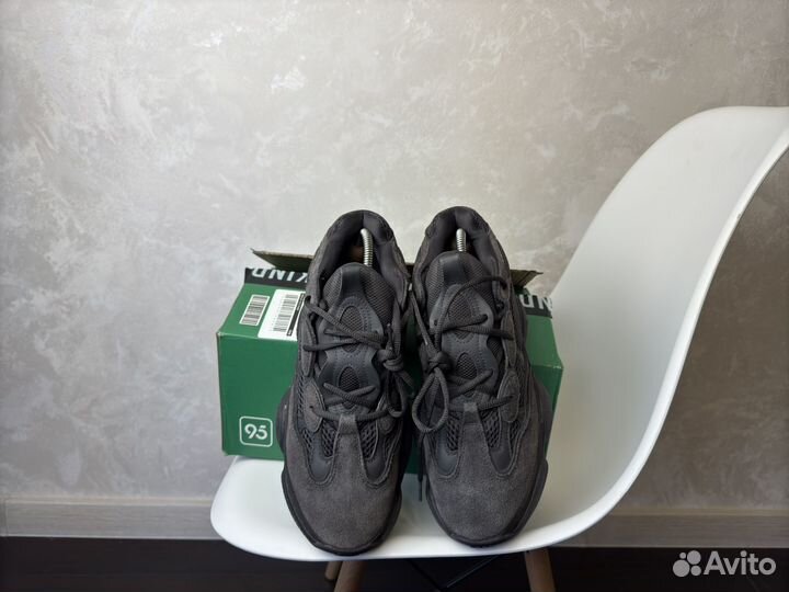 Yeezy 500 utility black