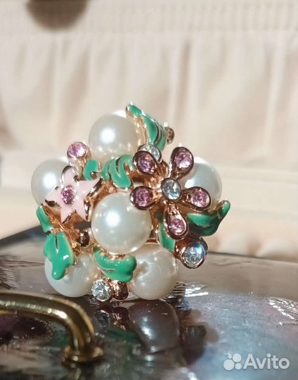 Перстень женский