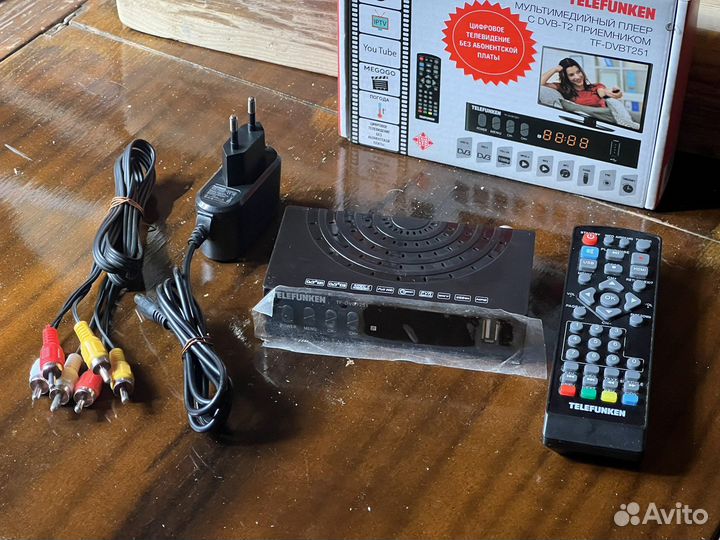 Приёмник DVB-T и спутниковая тарелка Триколор