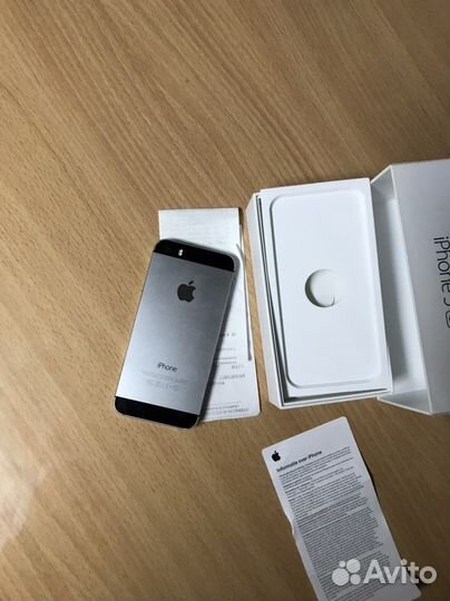 Телефон iPhone 5s