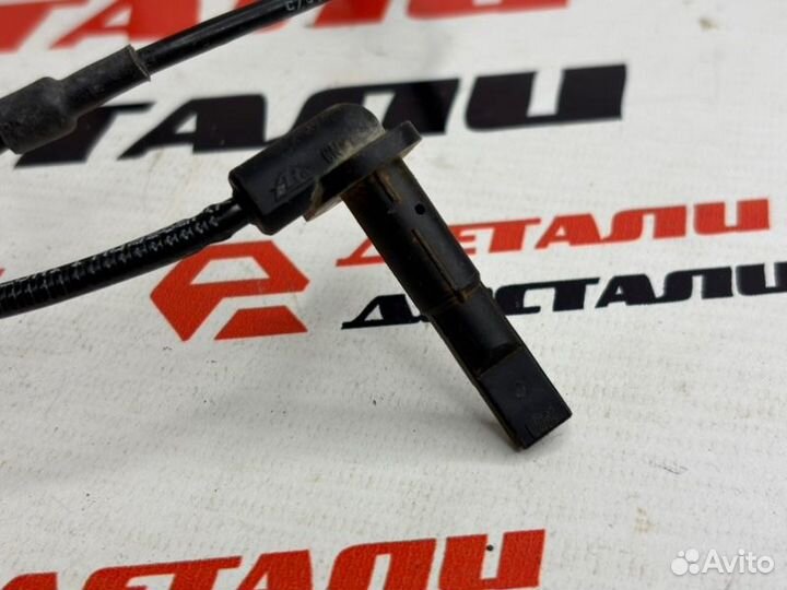 Датчик ABS передний левый Mitsubishi Outlander