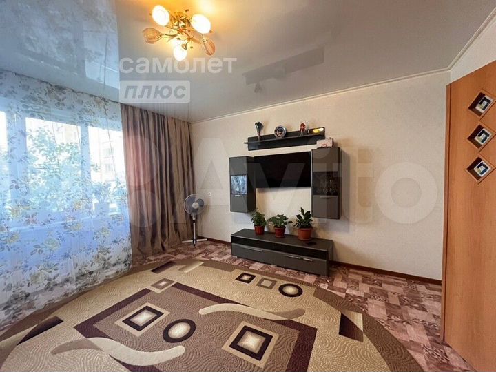 2-к. квартира, 52,5 м², 1/10 эт.
