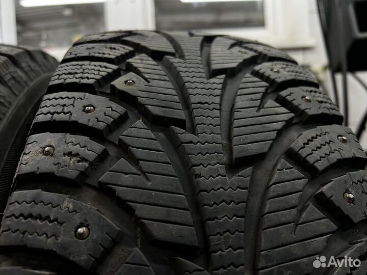 Hankook Winter I'Pike 215/65 R16 98T