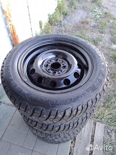 Goodyear ultragrip 600 175/65 r14На дисках Ваз