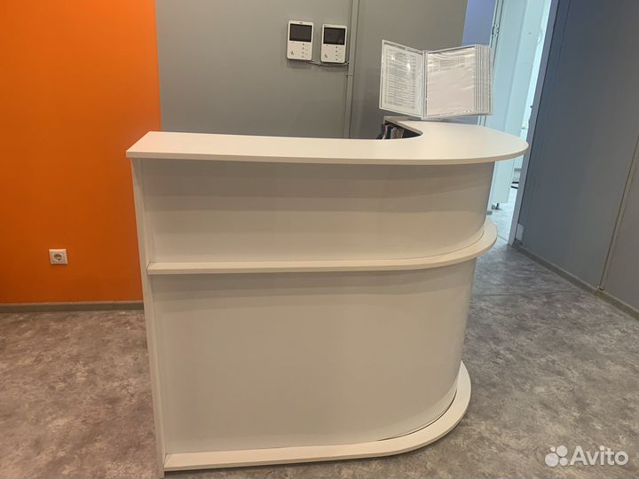 Стойка ресепшн бу