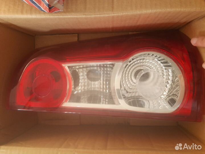 Задние фонари на largus