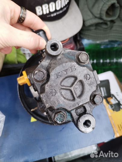 Насос Гур лансер 9 1.6