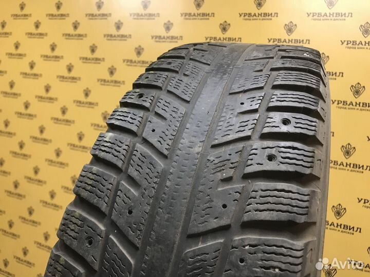 Kumho I'Zen KW22 215/70 R15 98T