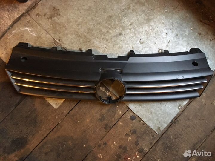 Решетка радиатора volkswagen polo