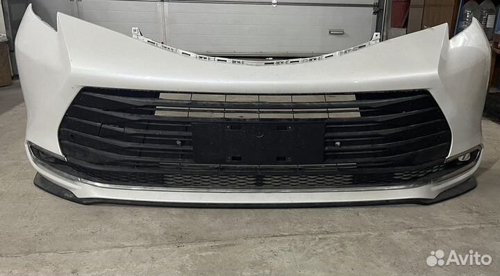 Бампер передний Toyota Sienna 4