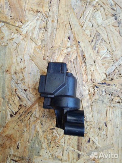 Клапан холостого хода Hyundai Getz 1