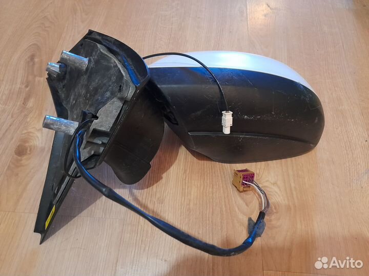 Зеркало левое Volkswagen Transporter T5