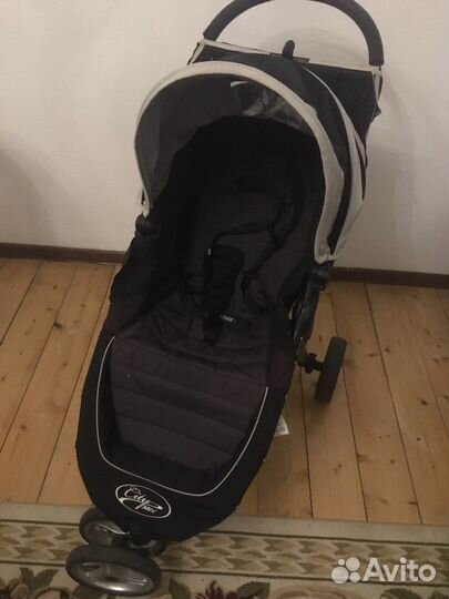 Прогулочная коляска б/у