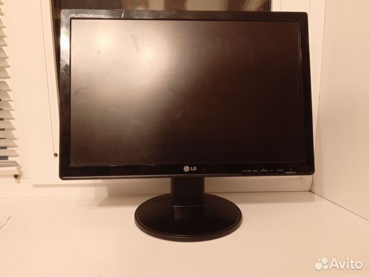 Монитор LG flatron W1942S