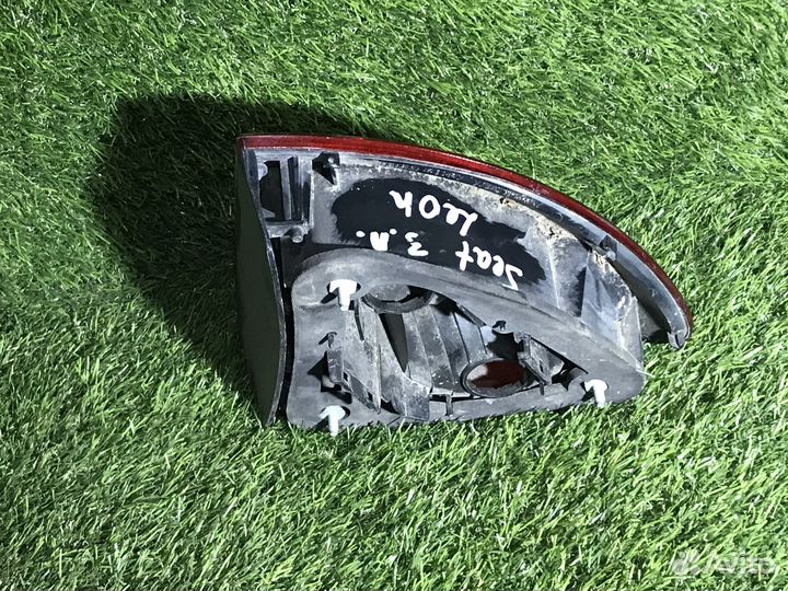 Фонарь задний левый Seat leon 1m