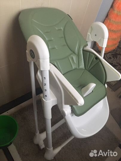 Стульчик для кормления mowbaby