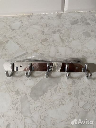 Вешалка настенная новая