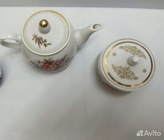 Заварочный чайник, сахарницы